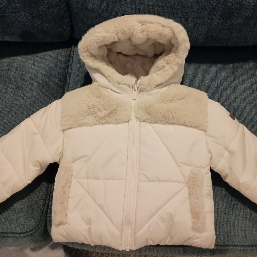 Koolaburra White and Cream Jacket with Faux Fur